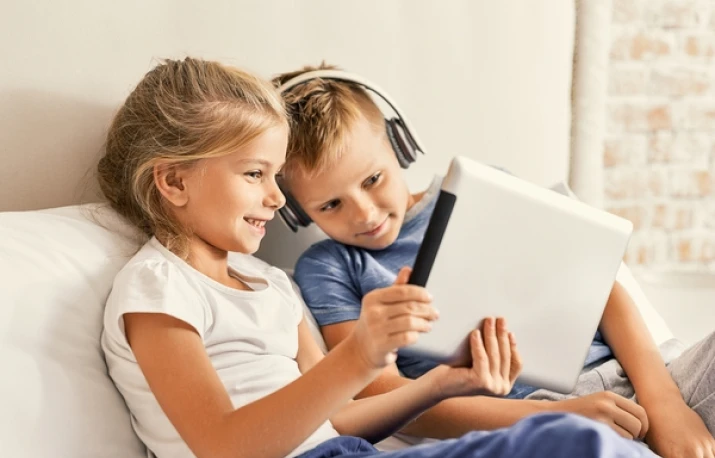 Copiii si tehnologia – de la normalitate, la dependenta