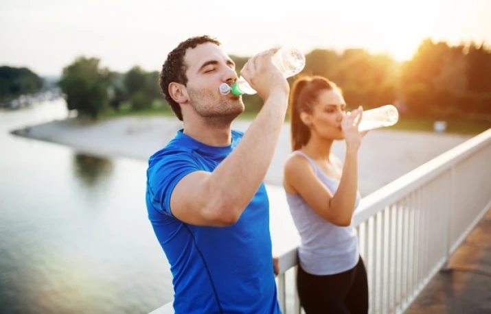 Hidratare - bauturi care hranesc trupul si mintea