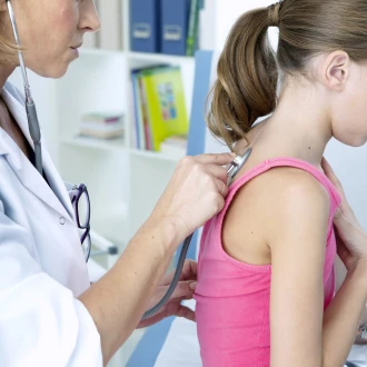 Infecțiile respiratorii din copilărie, factori de risc în astm