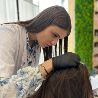 Caravana Derma: Consultații dermatologice în farmacie