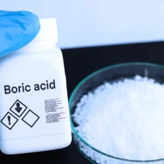 Acid boric: 7 lucruri pe care trebuie să le știi înainte de a-l folosi