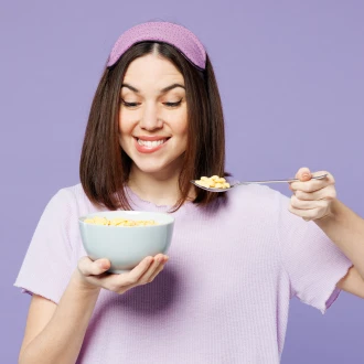 Motive uimitoare pentru care vă treziți înfometați dimineața