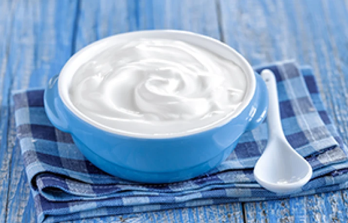 Iaurt – cât de sănătoase sunt alimentele probiotice?
